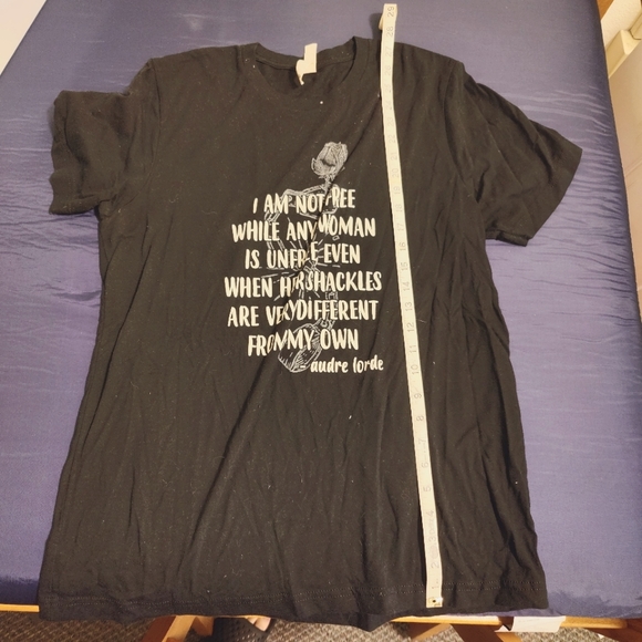 Feminist t-shirt - Picture 5 of 5
